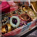 J01. Costume jewelry. 